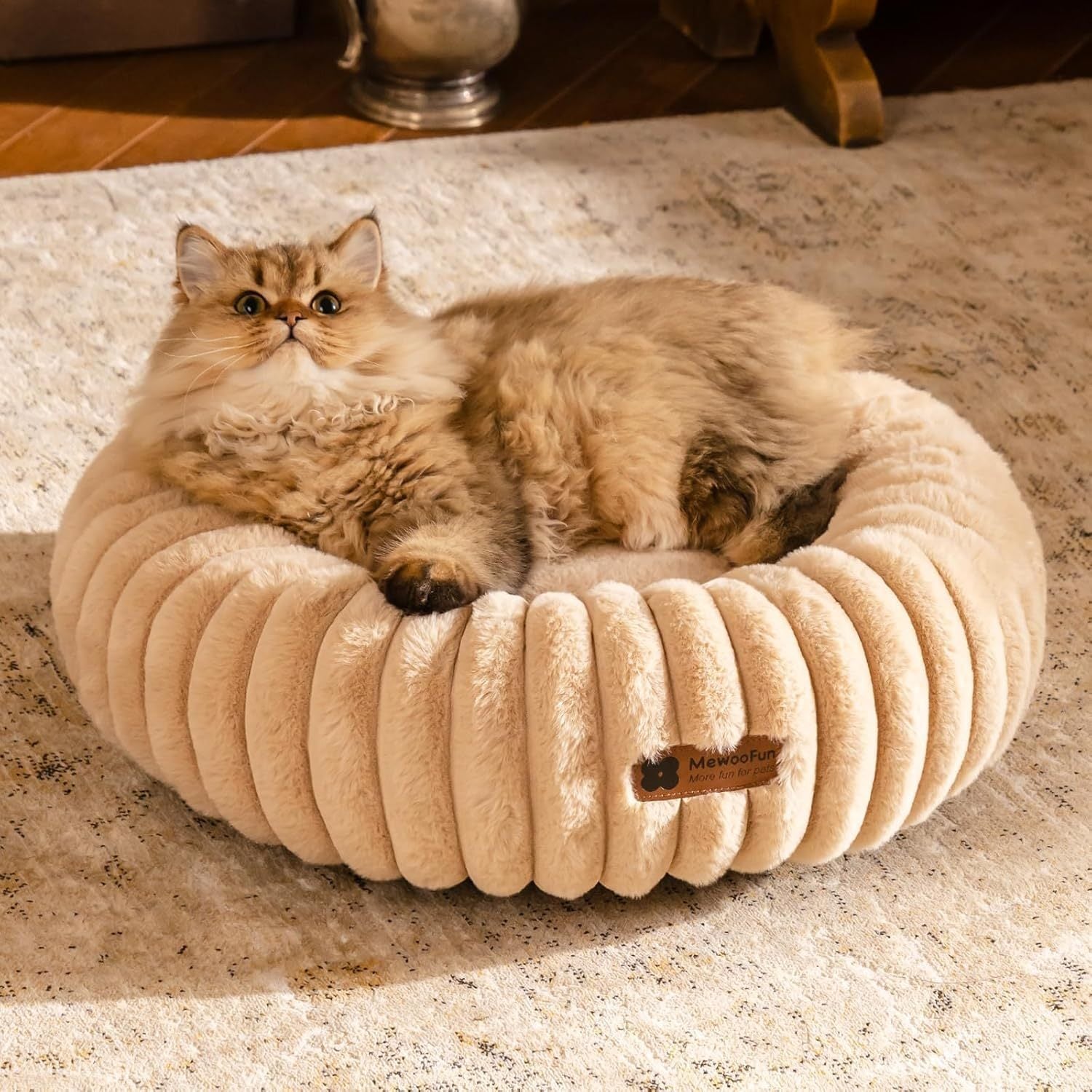 Luxury Round Plush Cat Bed – Cozy Fluffy Nest for Cats & Small Dogs